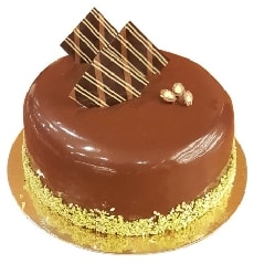 Geleneksel Tariflerle 6–9 Kişilik Çikolatalı Yaş Pasta